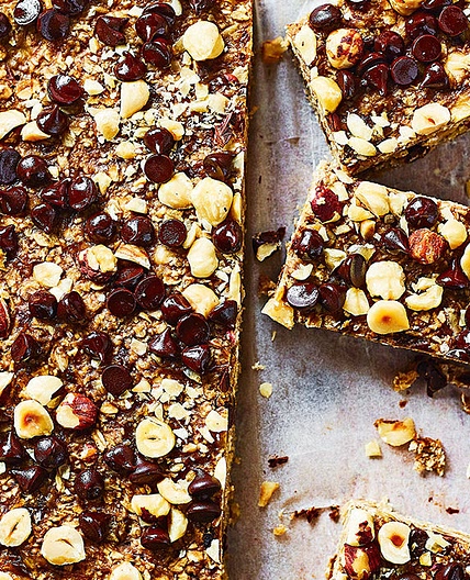 Choc-hazelnut banana bars