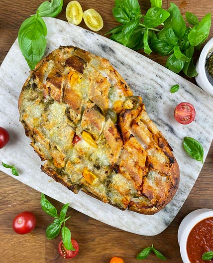 Pesto&Tomato Sauce Cheesy Crack Bread