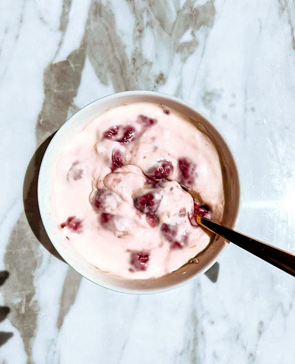 RASPBERRY WHITE CHOCOLATE OATS