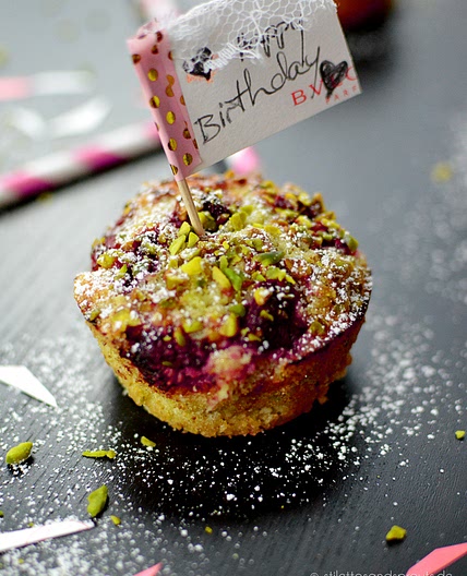 Himbeer-Pistazien-Muffins - Stilettos & Sprouts