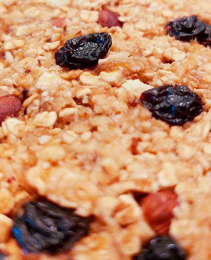 Energy bar - Banana, oatmeal, raisins and hazelnuts.