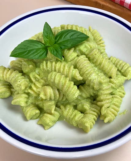 ZUCCHINI PESTO PASTA