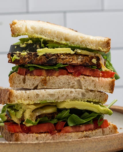 Vegan Tempeh Bacon Sandwich TLTA