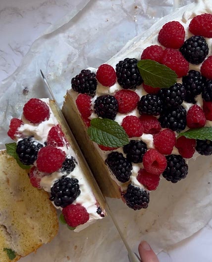Blueberry Cheesecake Ice Cream Cake