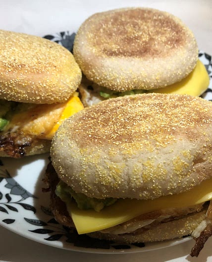 Avocado-Ei-Sandwich – das perfekte schnelle Frühstück