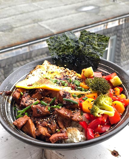 Chicken Teriyaki mit Reis und Gemüse