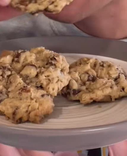 1965 Cowboy Cookies