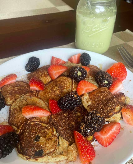 Best Banana Protein Panckaes ( 5 Ingredients )