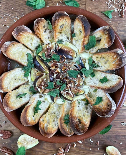 Baked Brie & Figs