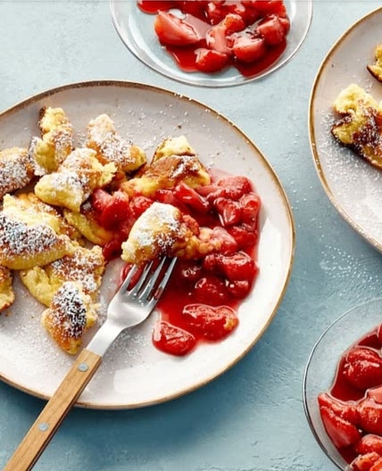 Kaiserschmarrn mit Erdbeeren