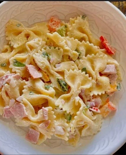 Sandwich pasta salad