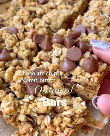 Chocolate Chip Oatmeal Bars with a peanut butter center🤩