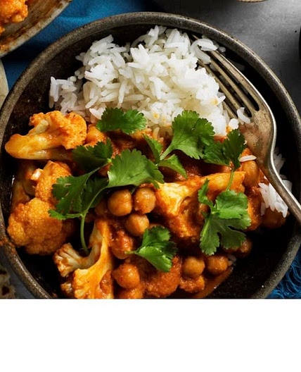 Creamy Cauliflower and chick pea curry