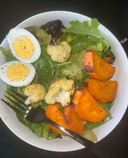 Sanne Spinach Salad w Roasted Veggies and Miso Dressing