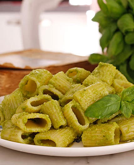 Pasta al pesto pronto