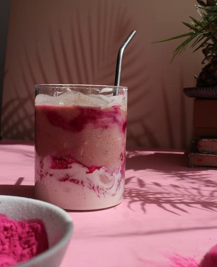 “Barbies Dream Pink Smoothie” Recipe with Dragon Fruit, Banana and Coconut Whip