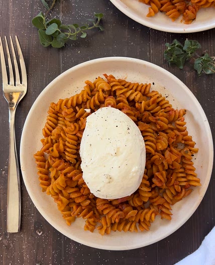 Creamy Tomato Burrata Pasta