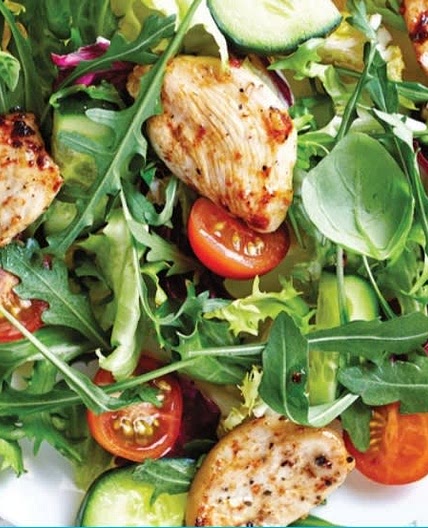 Salat mit Hähnchenbrust