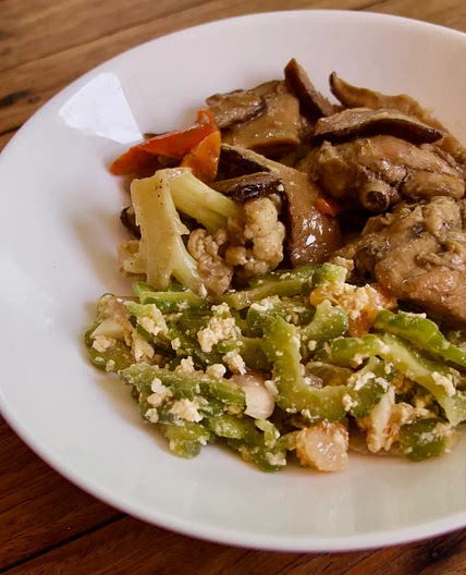 Chicken and Shiitake Mushrooms in Vegetarian Oyster Sauce