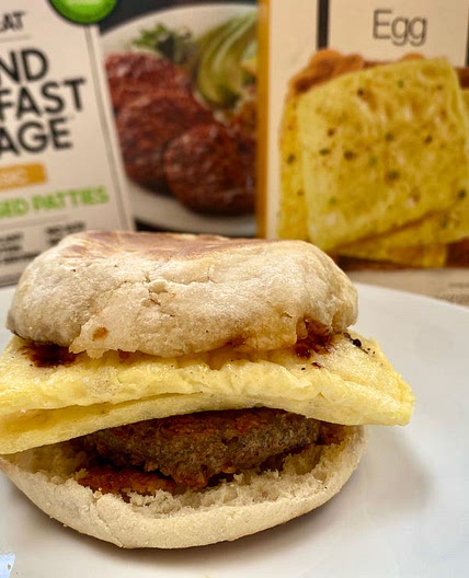 Vegan Sausage & Egg Sandwich | Veginner Cooking