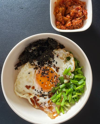 Gyeran Bap (Korean Egg Rice Bowl)