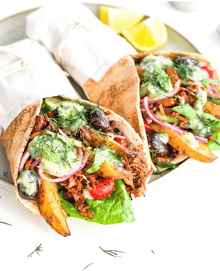 Vegan Gyros: With Pulled Jackfruit