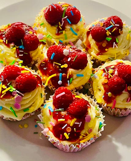 Raspberry trifle vegan cupcakes 