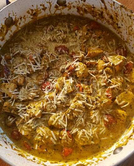 Creamy pesto chicken