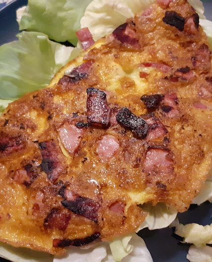 Omelette jambon fromage