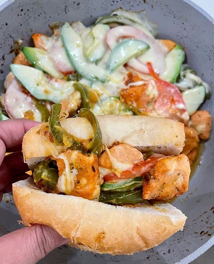 SANDWICH HACK! You can use this hack for any hot sandwich. This is my favorite way to prepare chicken and steak sandwiches. 1 pound cubed chicken breast 1 onions sliced thin 1 cup sliced bell pepper 1 sliced jalapeño 1 tsp salt 1 tsp garlic powder 1/2 tsp