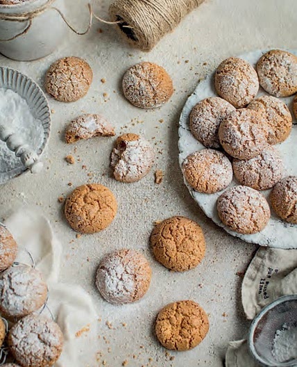 Amaretti biscuits