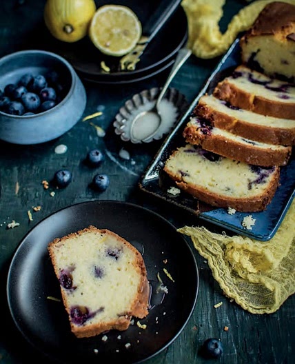 Lemon and blueberry cake
