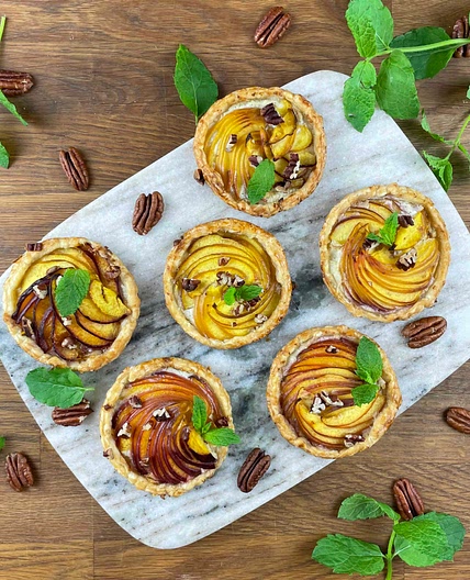 Rustic Puff Pastry Peach Mini Tarts 
