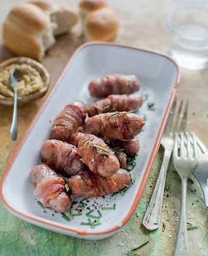 Mini sausages wrapped in bacon