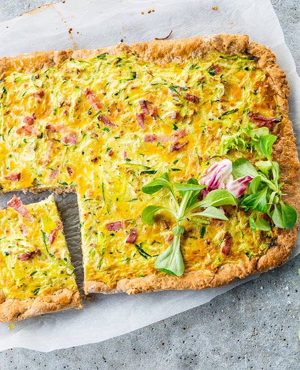 Herzhafter Zucchinikuchen vom Blech