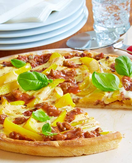Herzhafte Pizza Bolognese