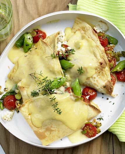 Ofen-Crêpes mit grünem Spargel-Ragout