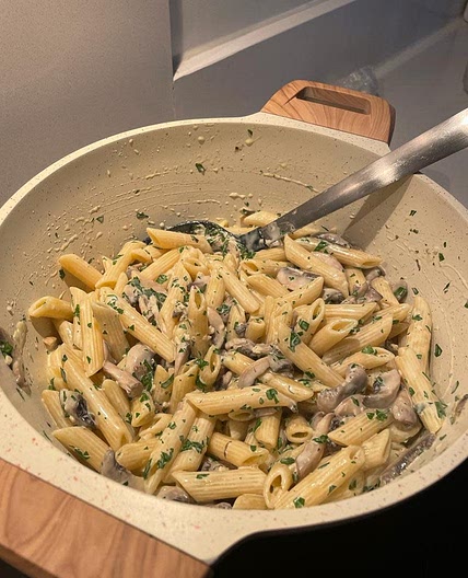 Creamy mushroom pasta
