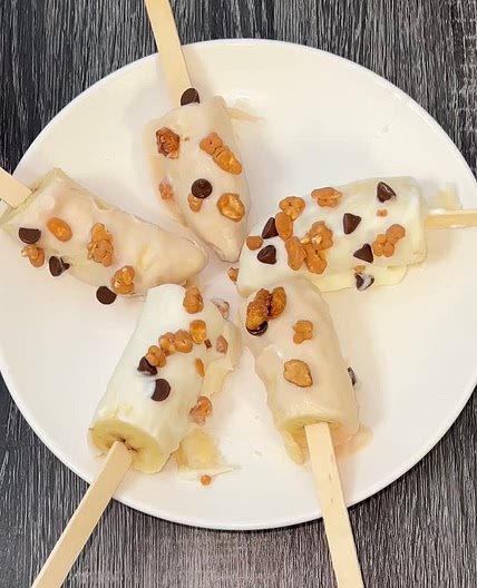 Frozen Yogurt Banana Pops 