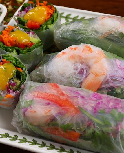 Wollamssam (Korean style Vietnamese rice paper rolls) 월남쌈