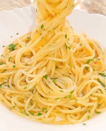 AGLIO OLIO 🫒 YUMMY ALMOST OUT OF NOTHING
