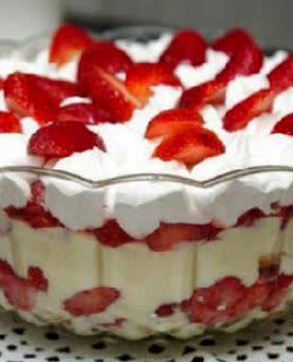 Erdbeer Pudding Dessert