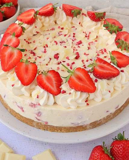 Strawberry & White Chocolate Cheesecake (No Bake)