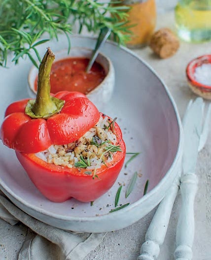 Pieczona papryka z ryżem i pieczarkami