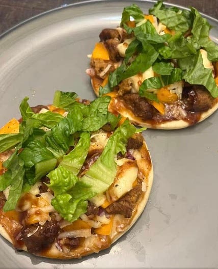 Mini BBQ pizzas