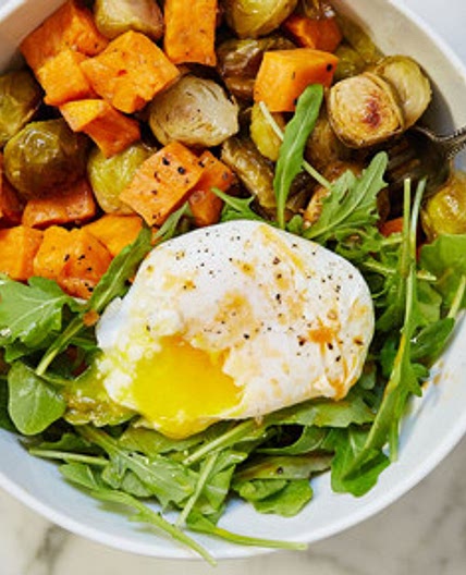 Egg and Veggie Breakfast Bowl