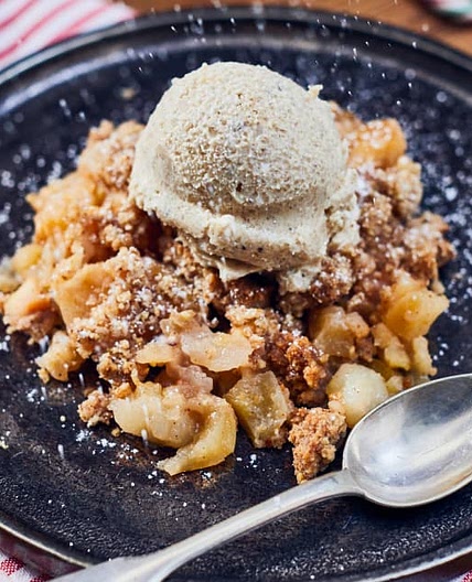 Apple Crumble with Vanilla Cashew Ice Cream