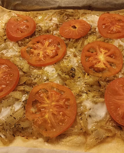 Pizza vegan à l'oignon (inspirée par La petite Okara)