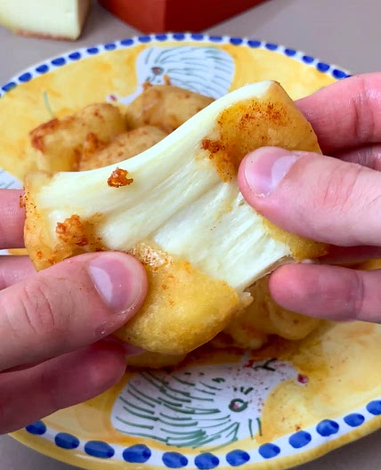 CHEESE NUGGETS