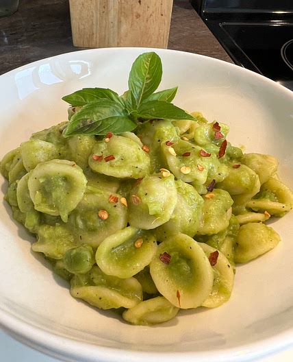 Pasta with Creamy Peas (Pasta e Piselli)